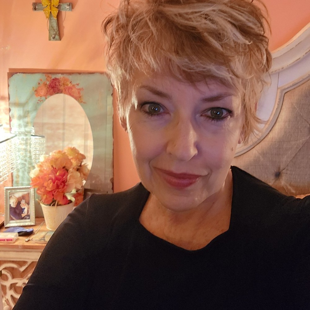 Meet your Posher, Julie